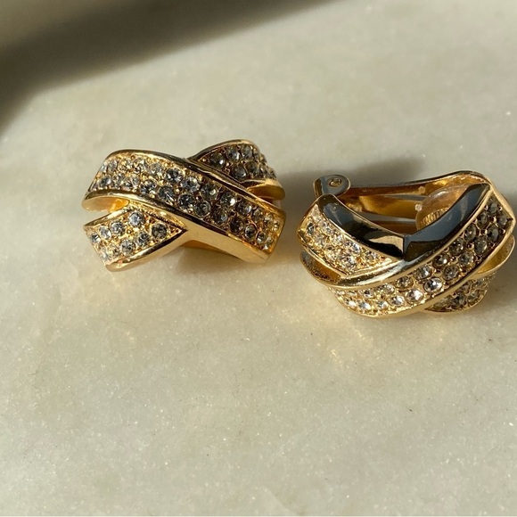 VINTAGE gold plated Christian Dior clip on earrings - Picture 16 of 16